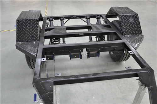 拖掛車底盤(pán)正面 拖掛車底盤(pán)正面